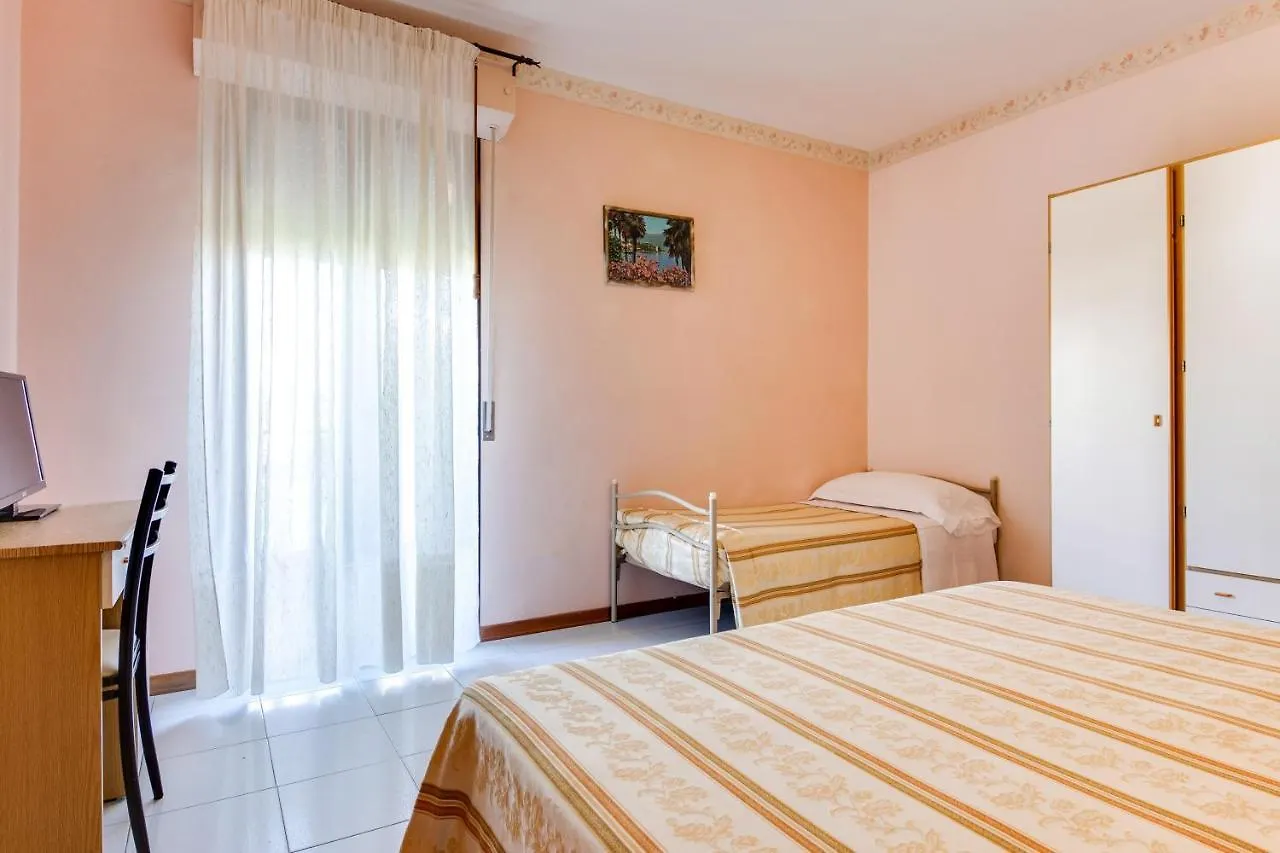 Hotel Sorriso Rimini 3*,